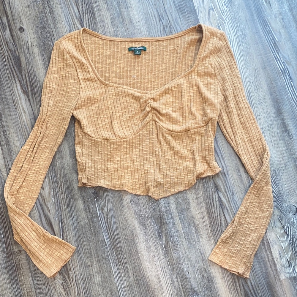 EUC WILD FABLE Crop L/S Top M